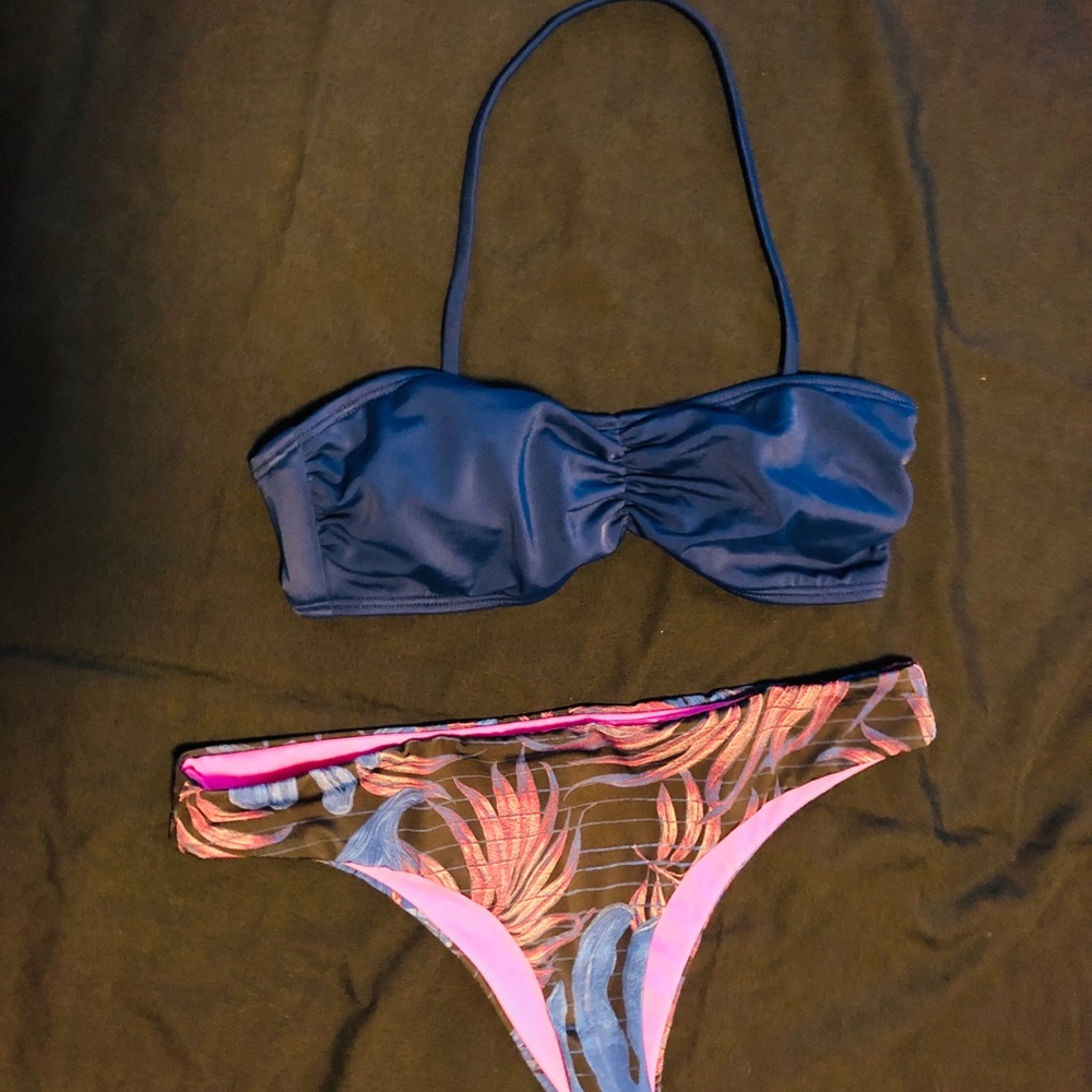 Hurley 2pc bandeau bikini sz. S